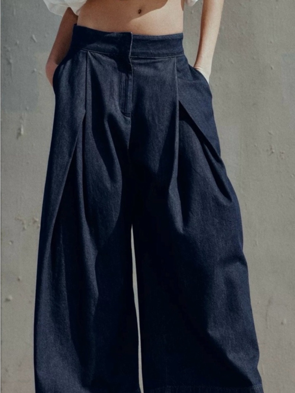 Zara Dark Blue Wide-Leg Pleated Culotte Jeans, Size 6 - Picture 2 of 14